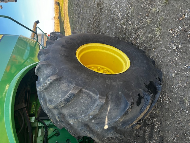 2012 John Deere S690 Combine