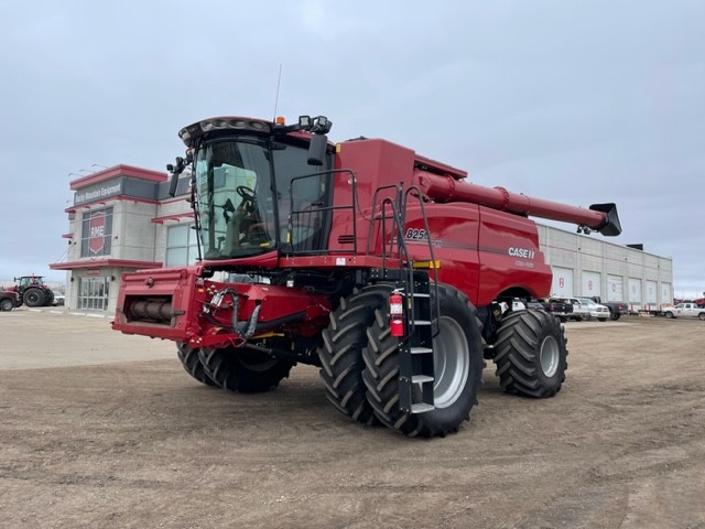 2021 Case 8250 Combine