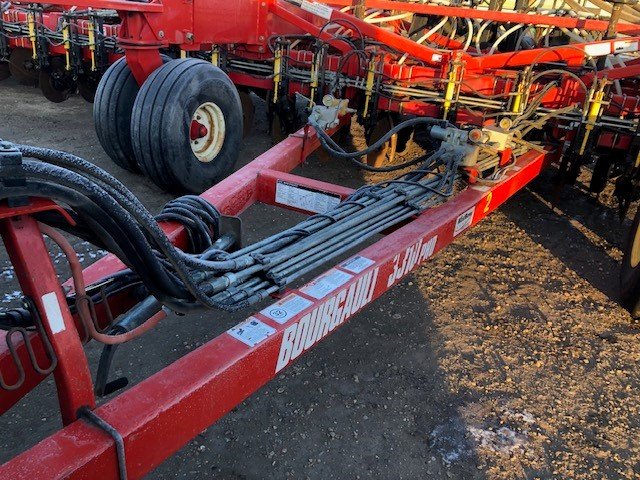 2011 Bourgault 3310-65 Seeding Tool