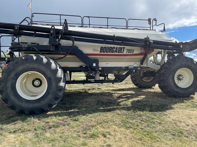 2015 Bourgault 3320-76 Seeding Tool