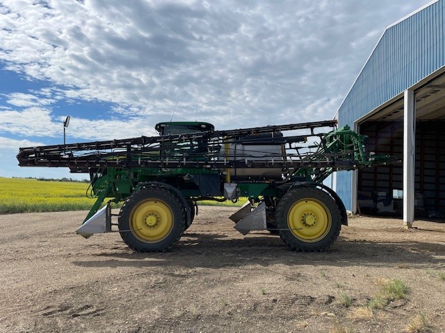 2019 John Deere R4044-132 Sprayer/High Clearance