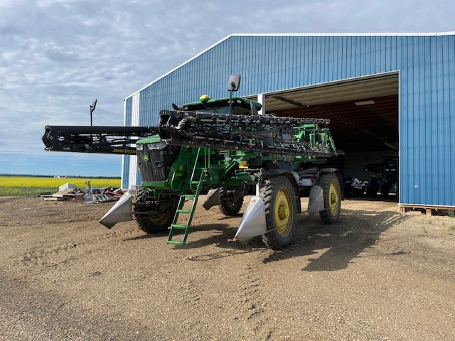 2019 John Deere R4044-132 Sprayer/High Clearance