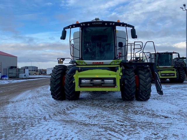 2022 CLAAS 8700 Combine