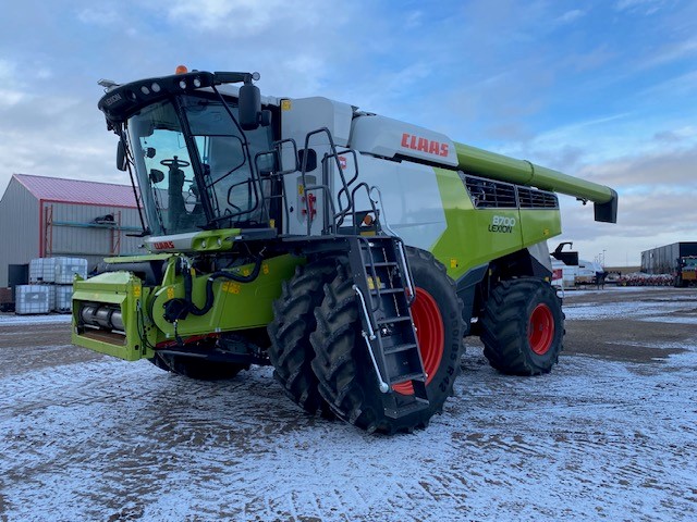 2022 CLAAS 8700 Combine