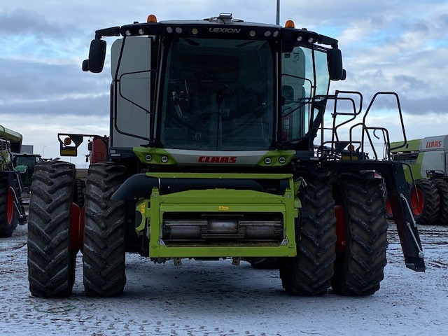 2022 CLAAS 8700 Combine