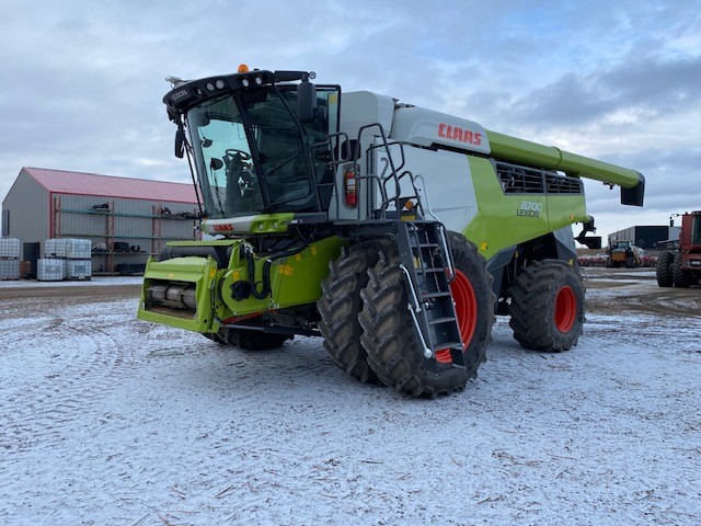 2022 CLAAS 8700 Combine