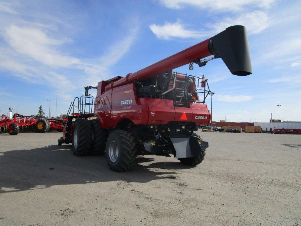 2022 Case 8250 Combine