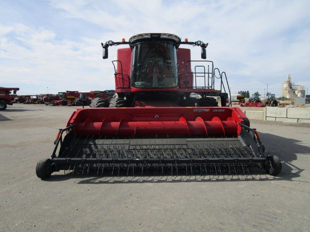 2022 Case 8250 Combine