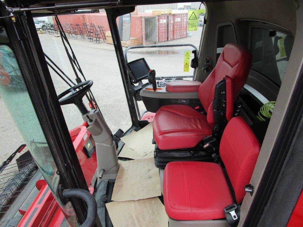 2022 Case 8250 Combine