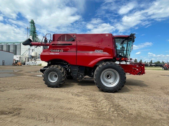 2023 Case 9250 Combine