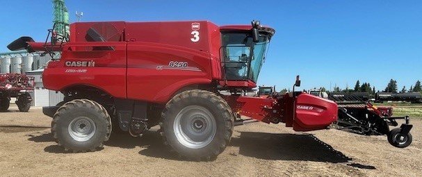 2022 Case 8250 Combine