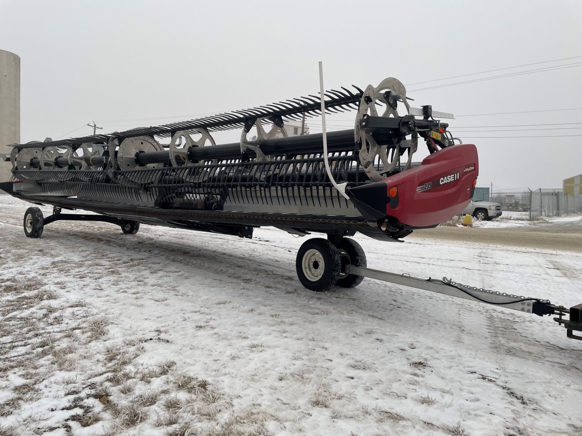 2023 MacDon FD235 Header Combine