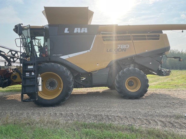 2013 CLAAS 780 Combine