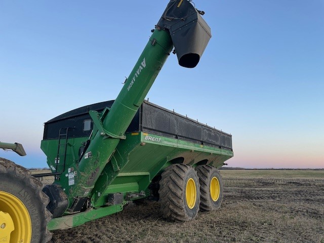 2012 Brent 2096 Grain Cart