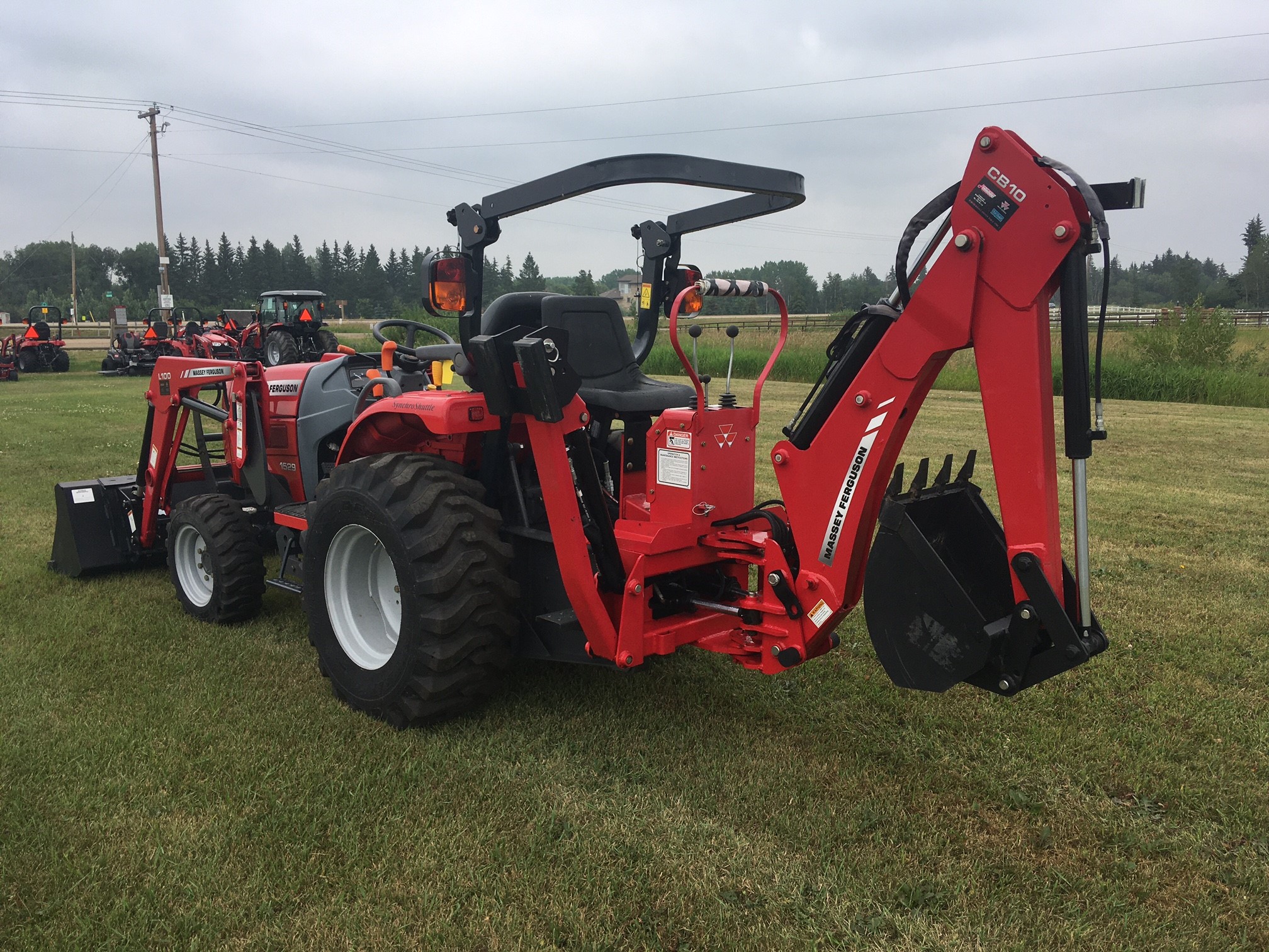 2011 Massey Ferguson 1529L Tractor Compact