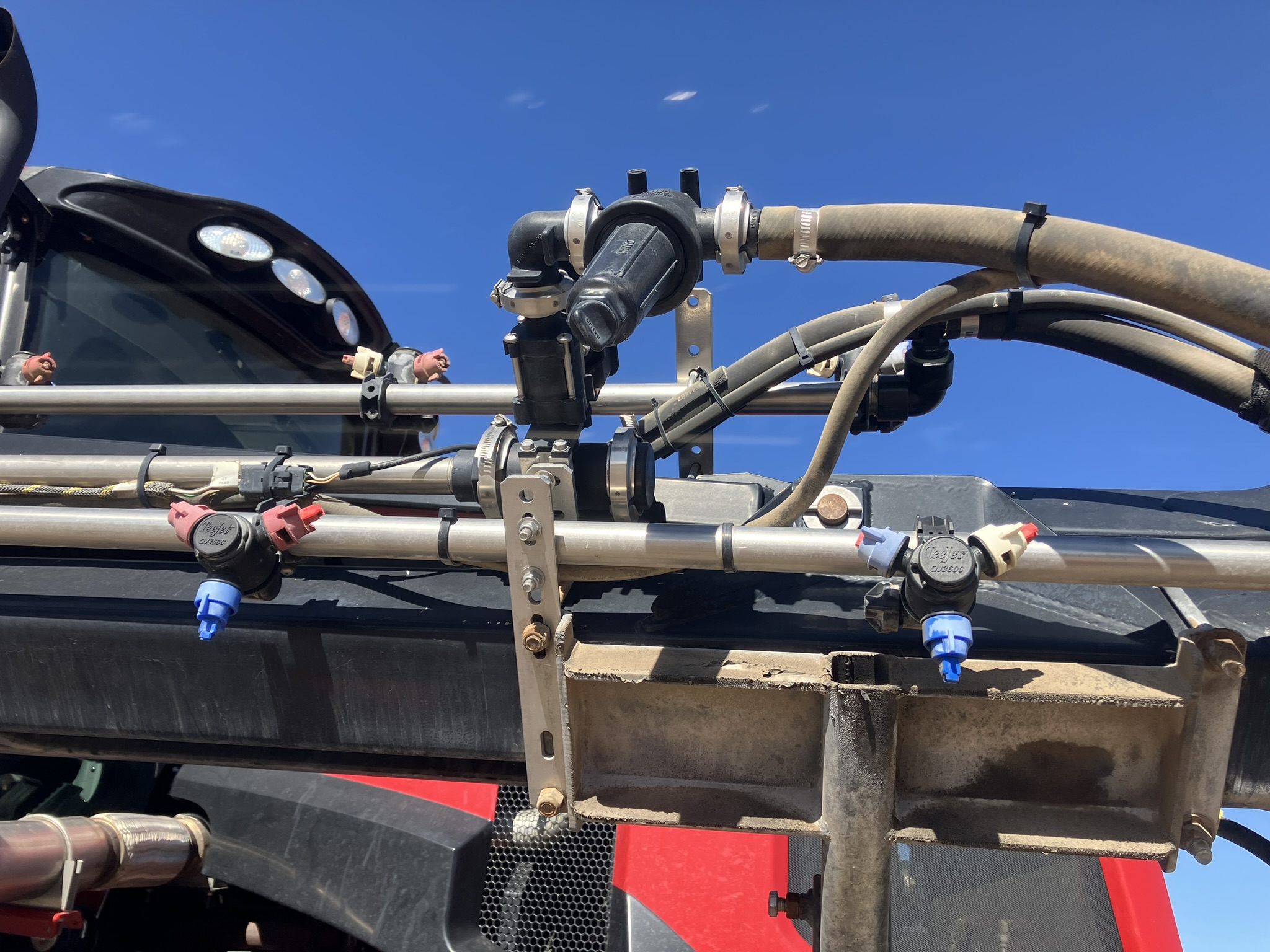 2018 Miller CONDOR GC260 Sprayer/High Clearance