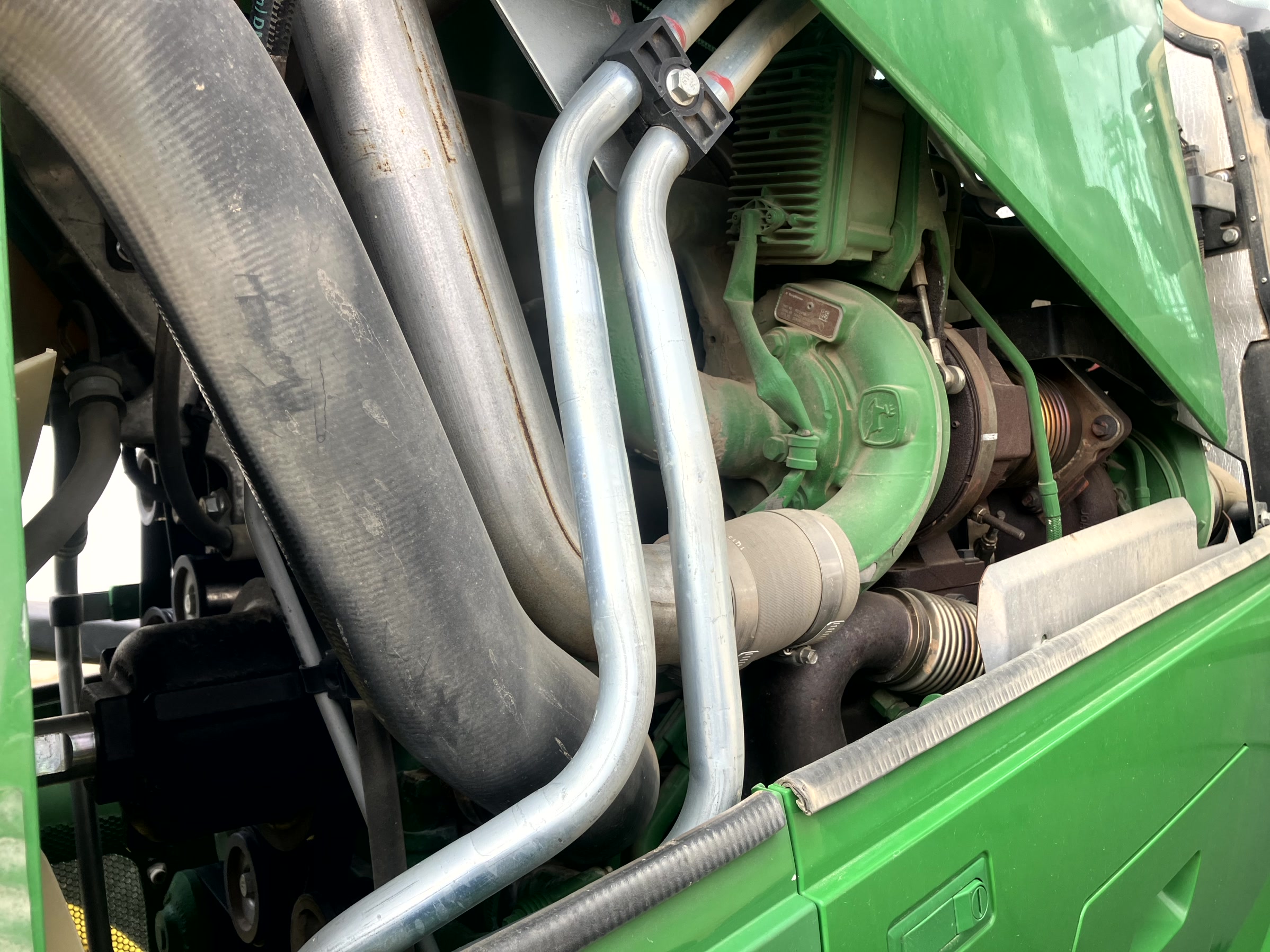 2015 John Deere 7210R Tractor