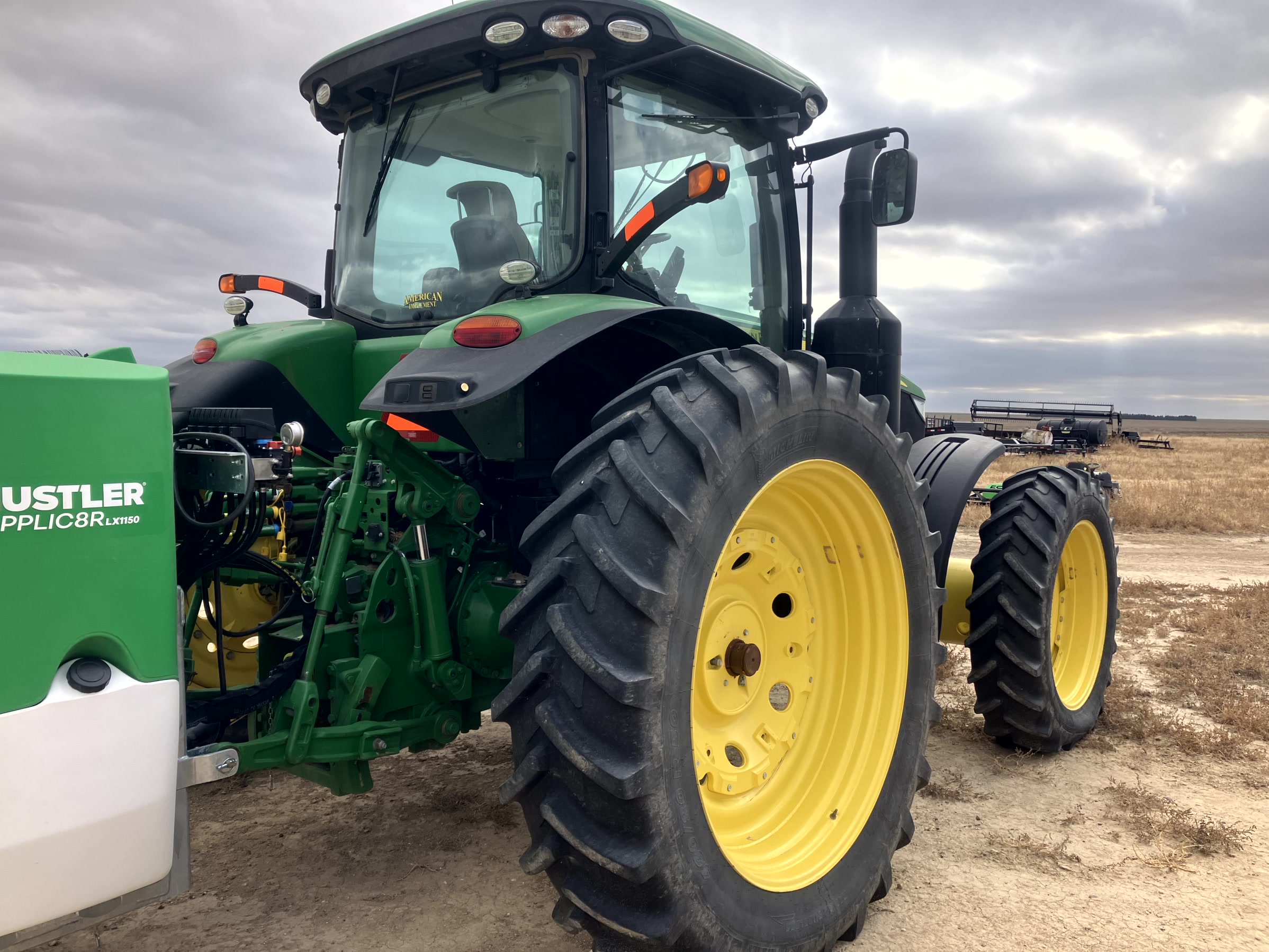 2015 John Deere 7210R Tractor