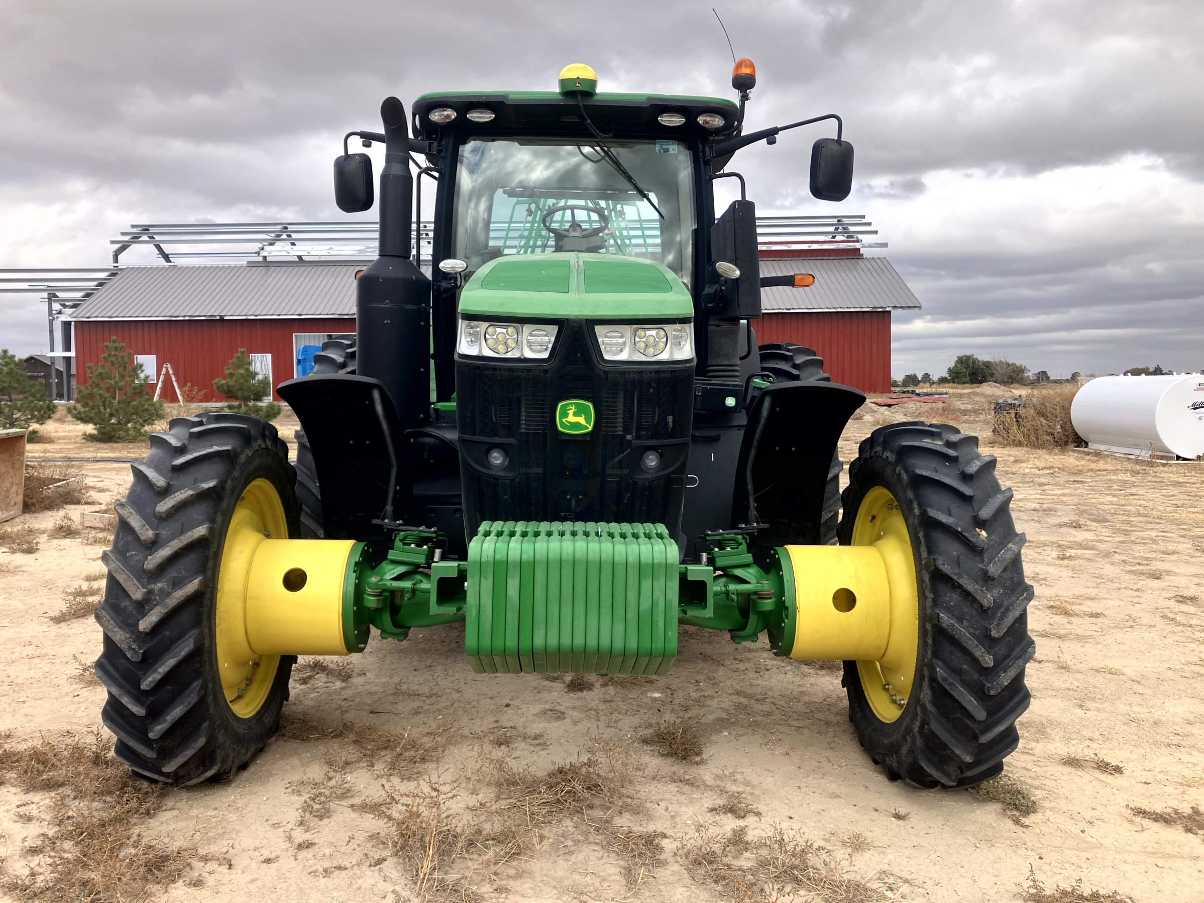 2015 John Deere 7210R Tractor