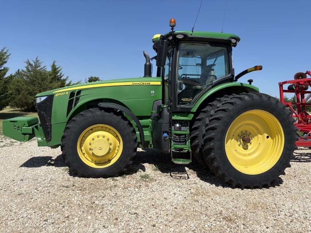 2018 John Deere 8320R Tractor