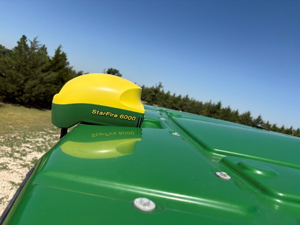 2018 John Deere 8320R Tractor