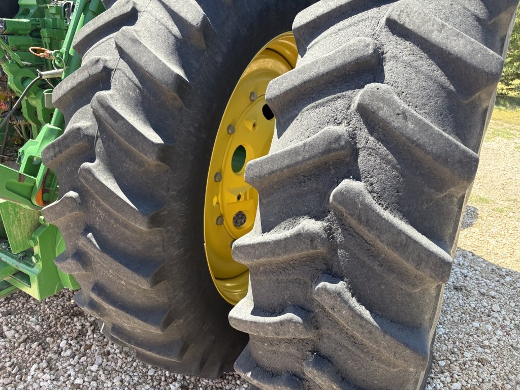 2018 John Deere 8320R Tractor