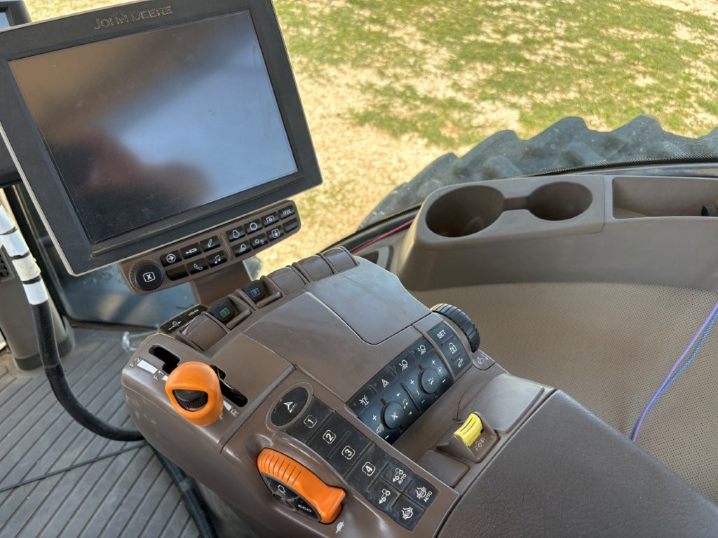 2018 John Deere 8320R Tractor