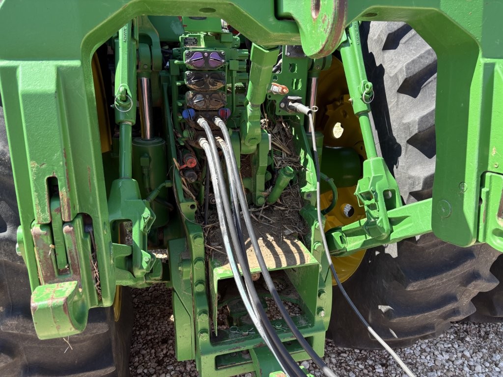 2018 John Deere 8320R Tractor