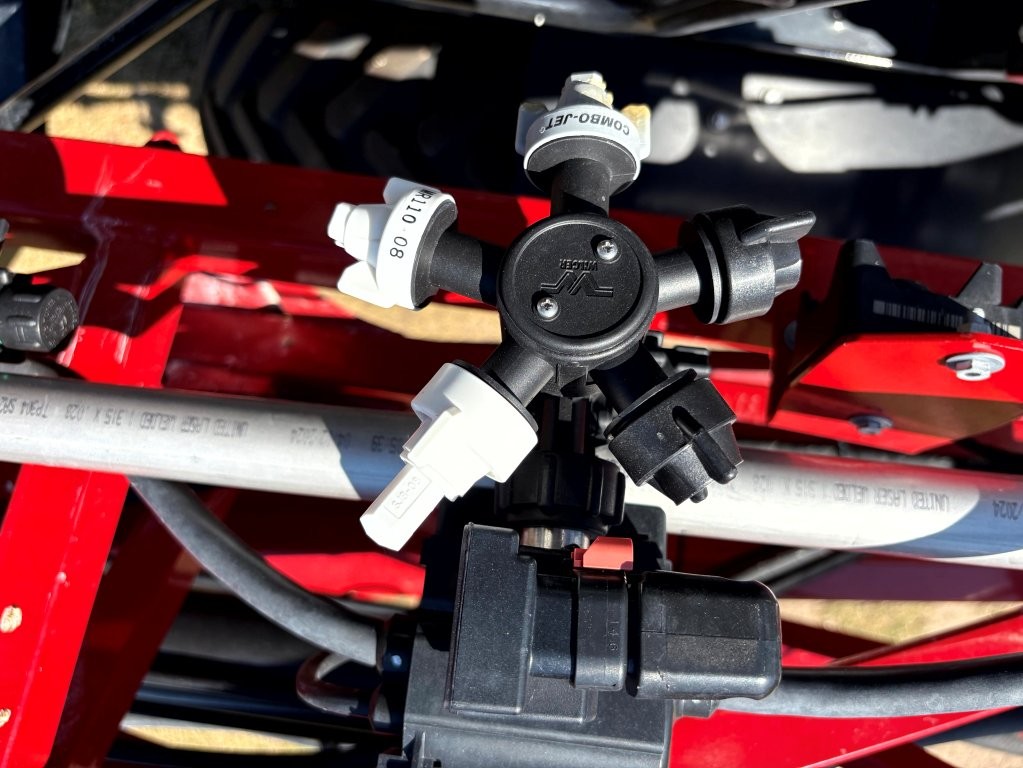 2024 Case IH PATRIOT 4350 Sprayer/High Clearance