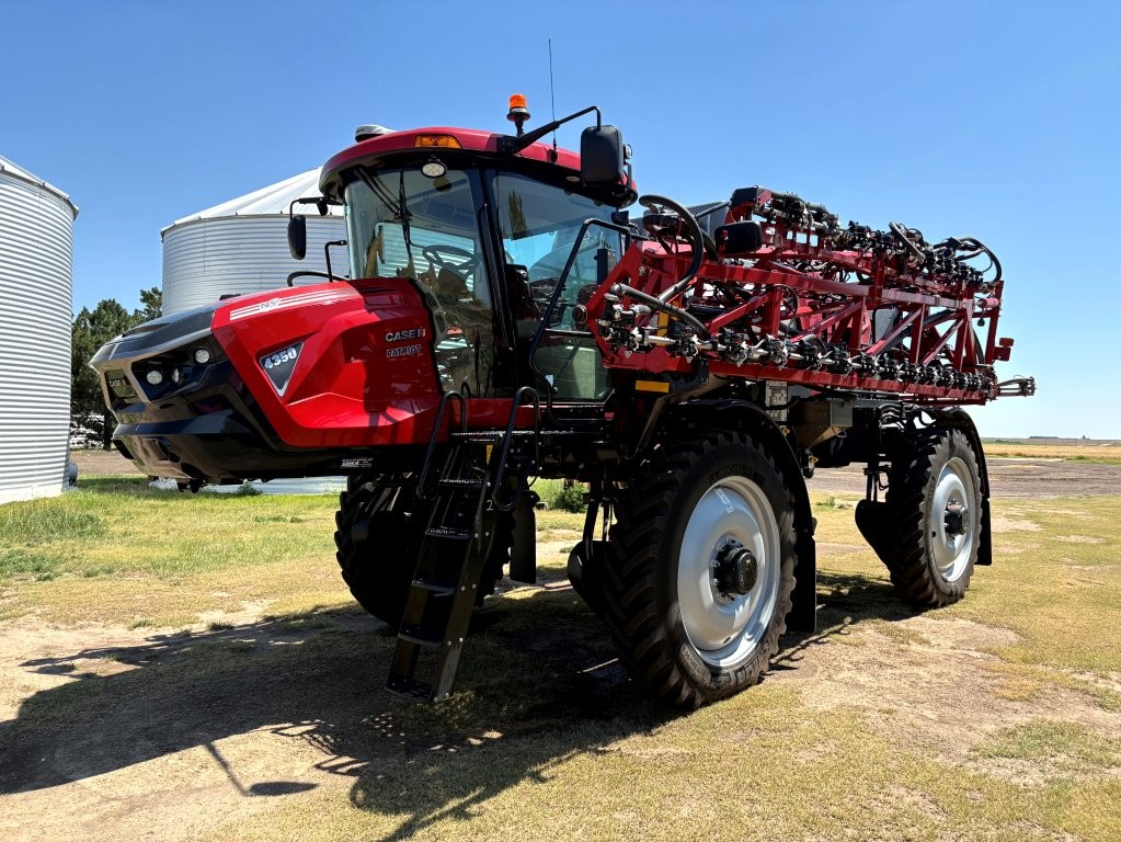 2024 Case IH PATRIOT 4350 Sprayer/High Clearance
