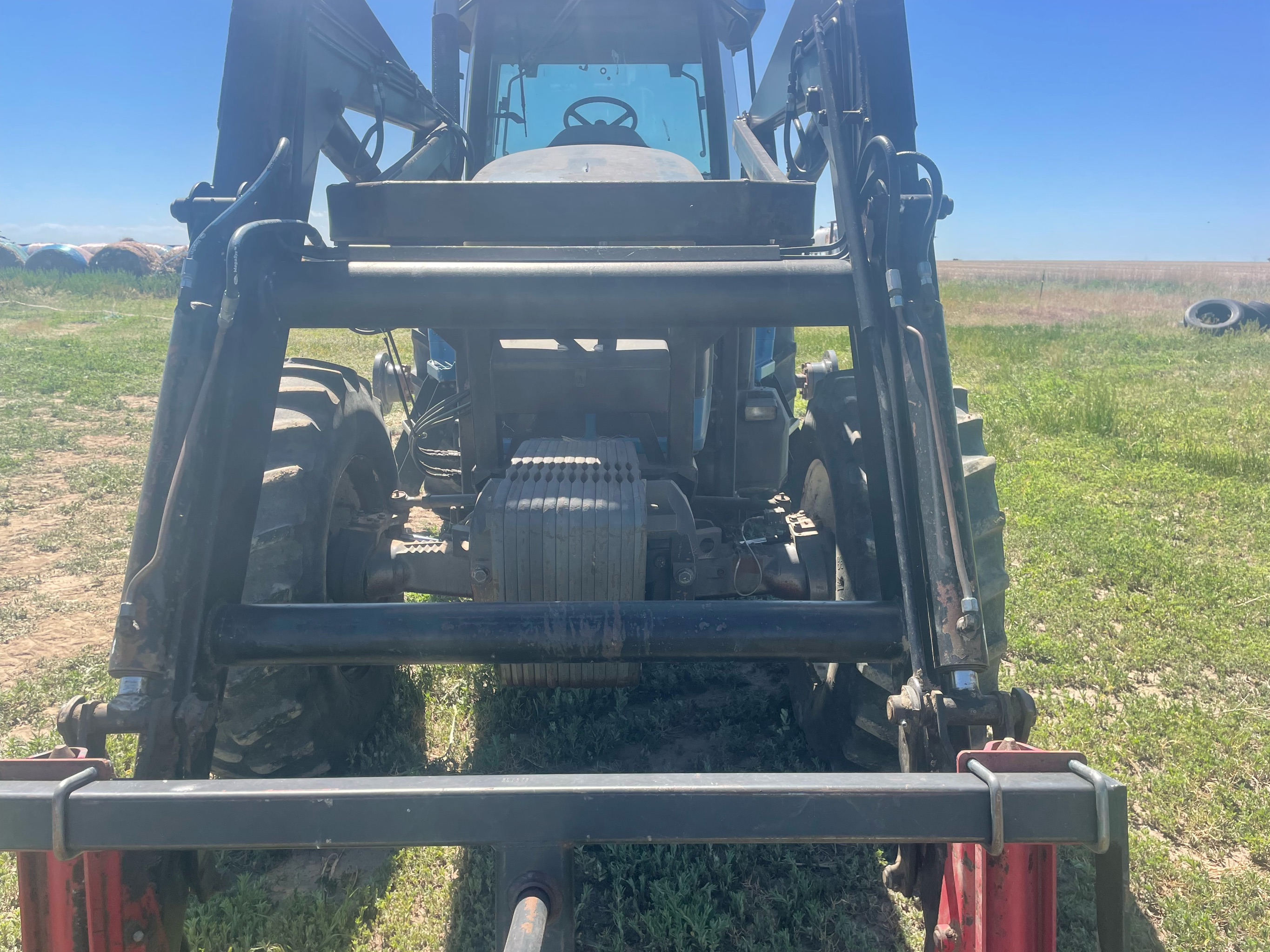 1996 New Holland 8670 Tractor