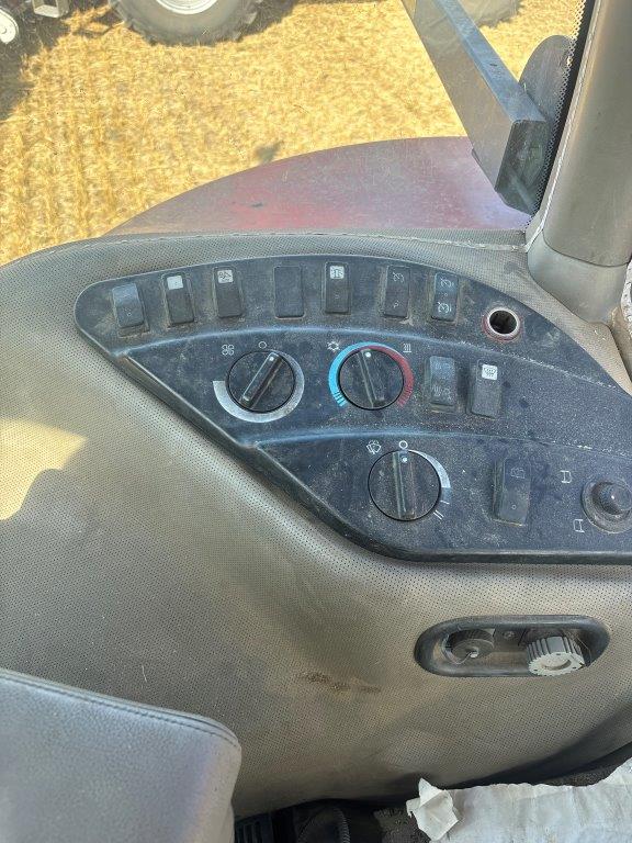 2010 Case IH MAGNUM215 Tractor