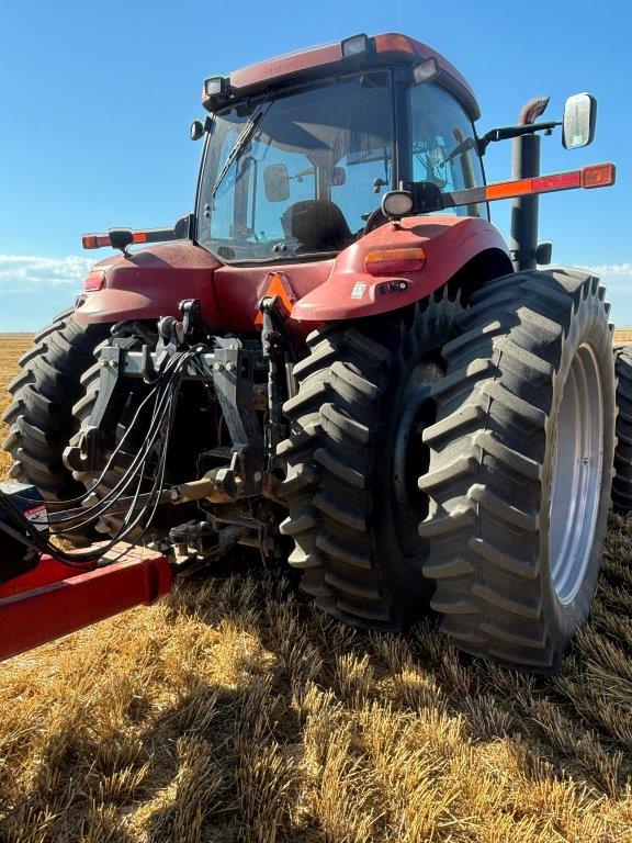 2010 Case IH MAGNUM215 Tractor