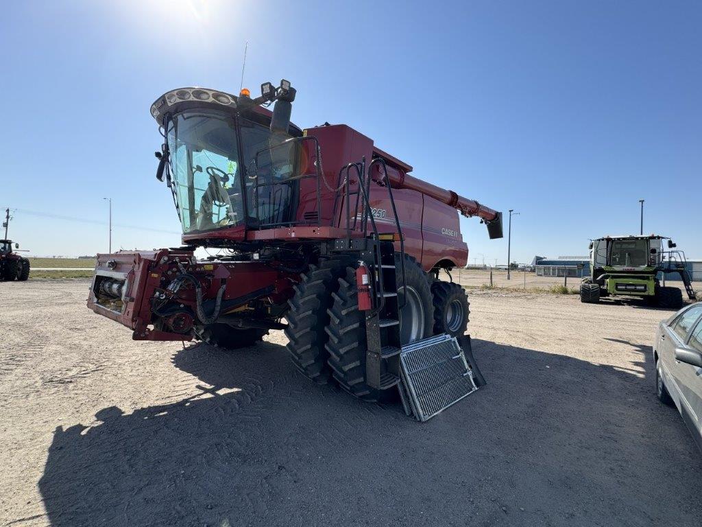 2020 Case IH AF8250 Combine