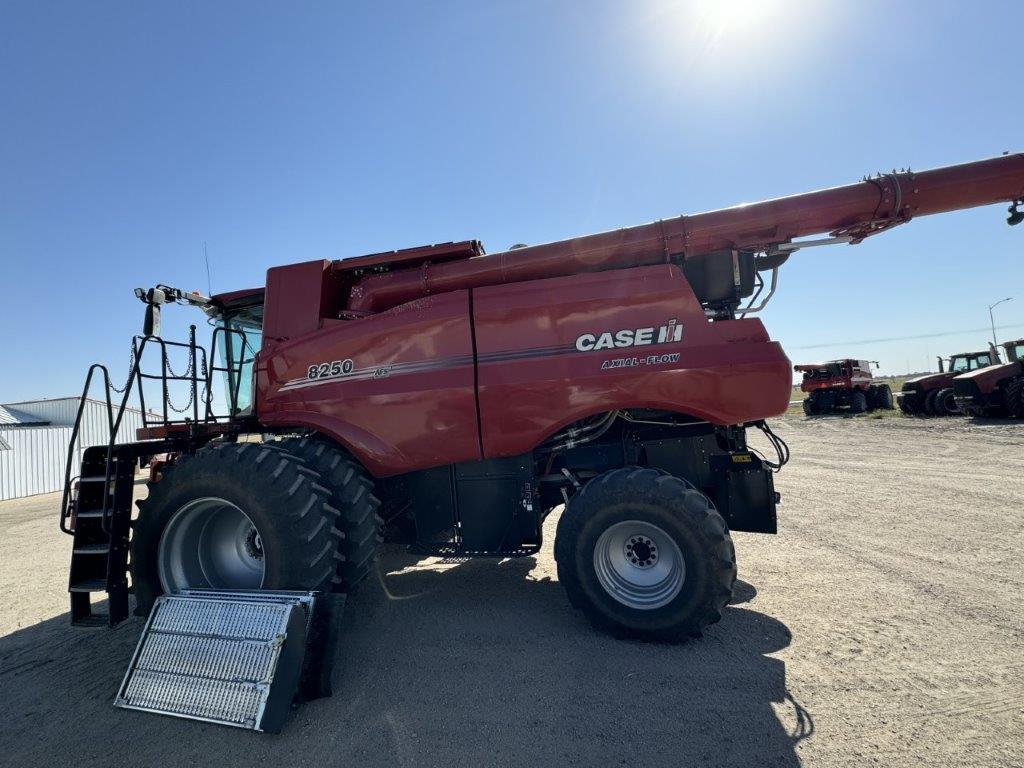 2020 Case IH AF8250 Combine