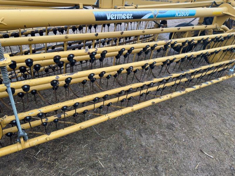 2006 Vermeer R2800 Rake/Hay