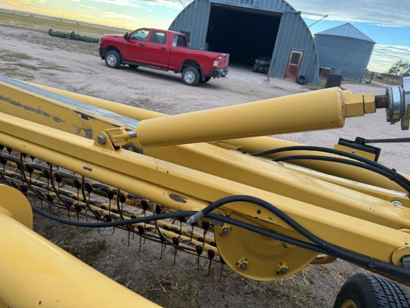 2006 Vermeer R2800 Rake/Hay