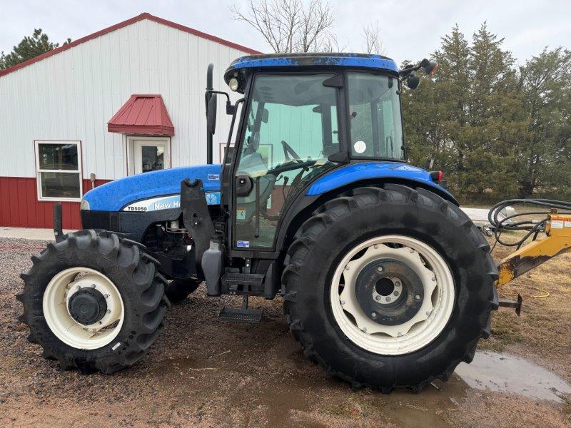 2010 New Holland TD5050 Tractor