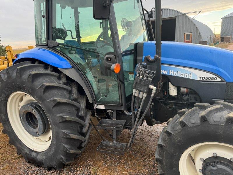 2010 New Holland TD5050 Tractor