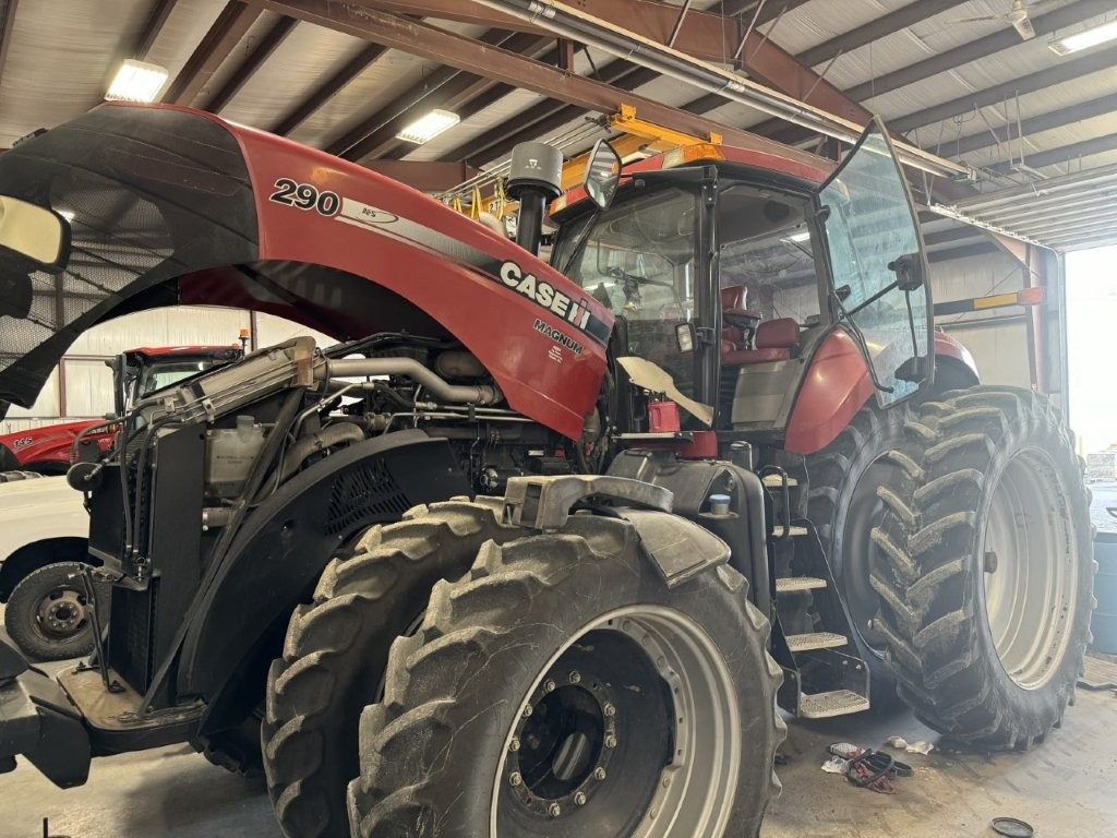 2012 Case IH Magnum 290 Tractor