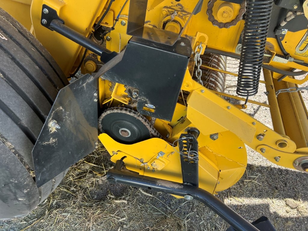 2021 New Holland 560 ROLLBELT Baler/Round