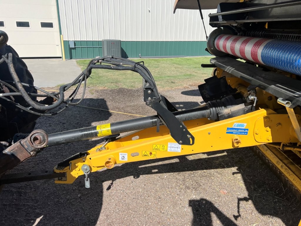 2021 New Holland 560 ROLLBELT Baler/Round