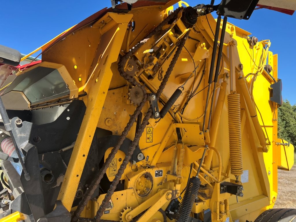 2021 New Holland 560 ROLLBELT Baler/Round
