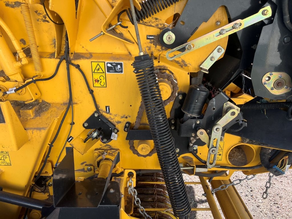 2021 New Holland 560 ROLLBELT Baler/Round