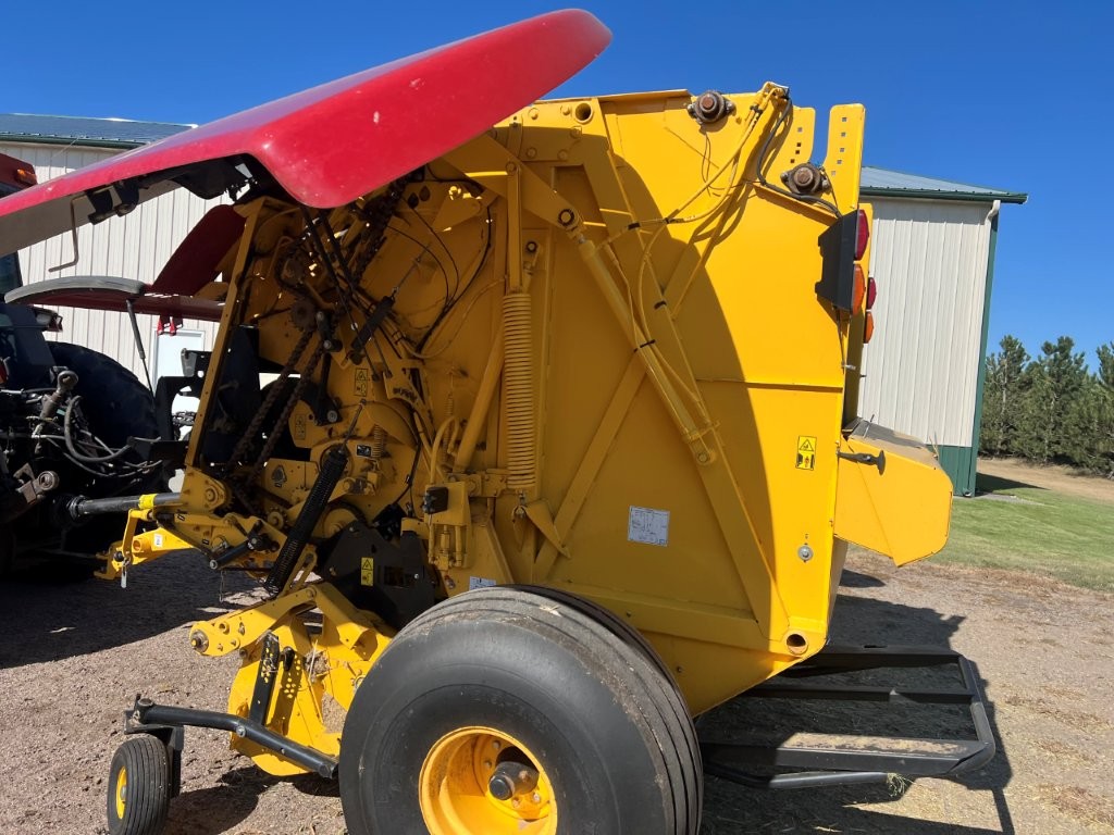 2021 New Holland 560 ROLLBELT Baler/Round