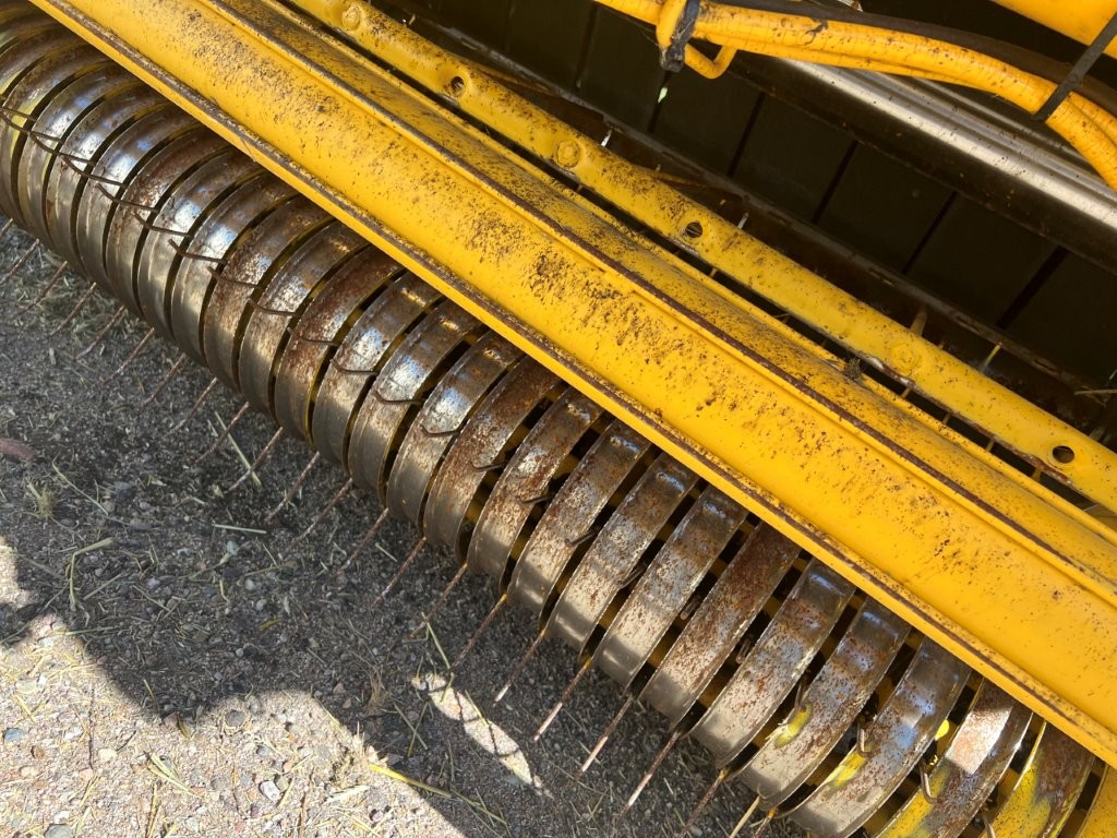 2021 New Holland 560 ROLLBELT Baler/Round