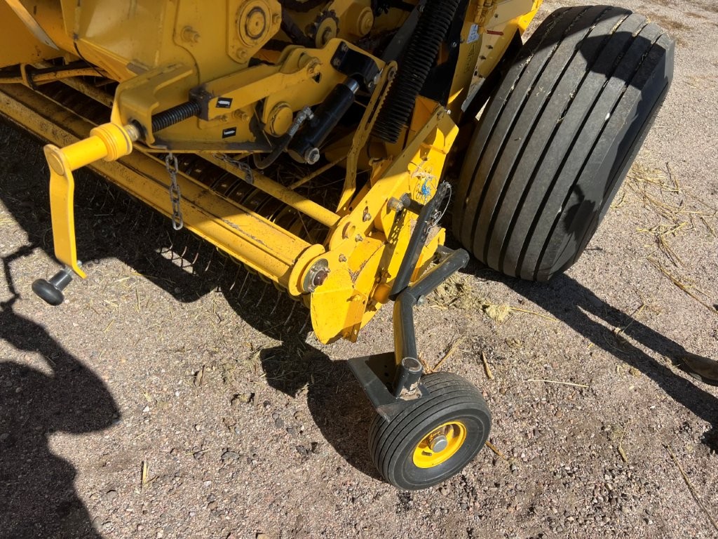 2021 New Holland 560 ROLLBELT Baler/Round