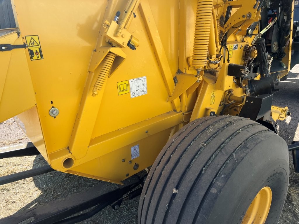 2021 New Holland 560 ROLLBELT Baler/Round