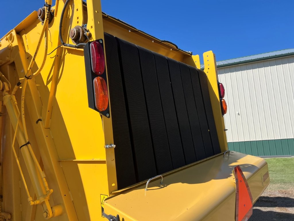 2021 New Holland 560 ROLLBELT Baler/Round