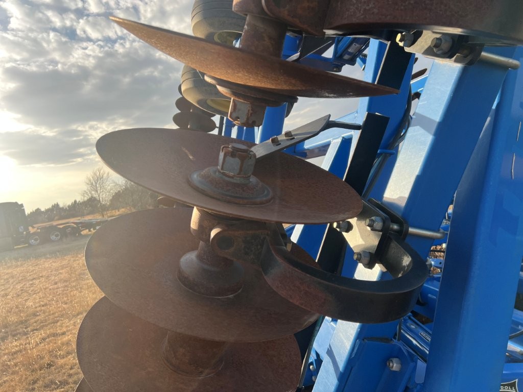 2016 Landoll 6230 Disk